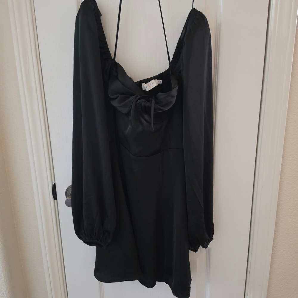 ASTR The Label Black Satin Puff Sleeve Mini Dress ACDR101958S Medium